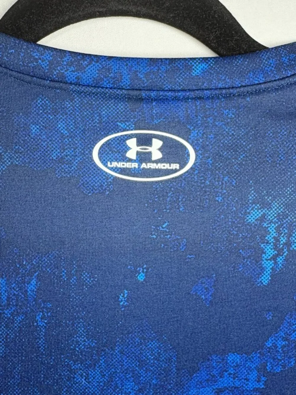 NWT. Under Armour HeatGear Blue Digi Camo Tech Graphic T-Shirt Size YLG